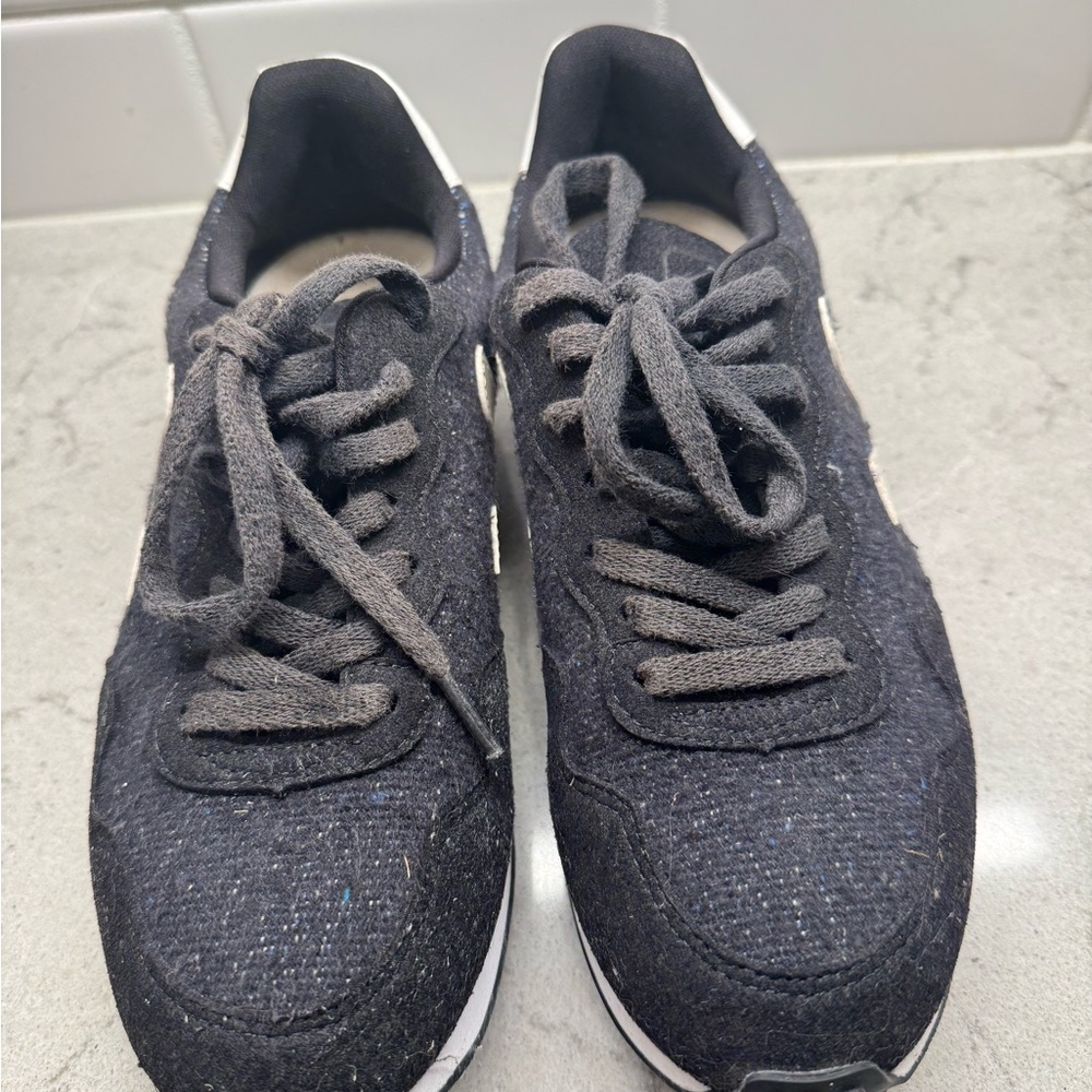 Veja Navy Blue and White Sneakers Sz 7 - Picture 2 of 5